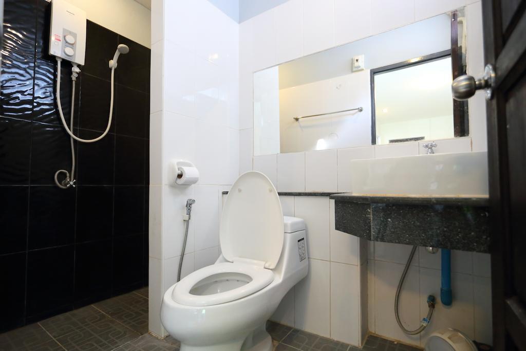 The One Phetchabun Aparthotel Room photo